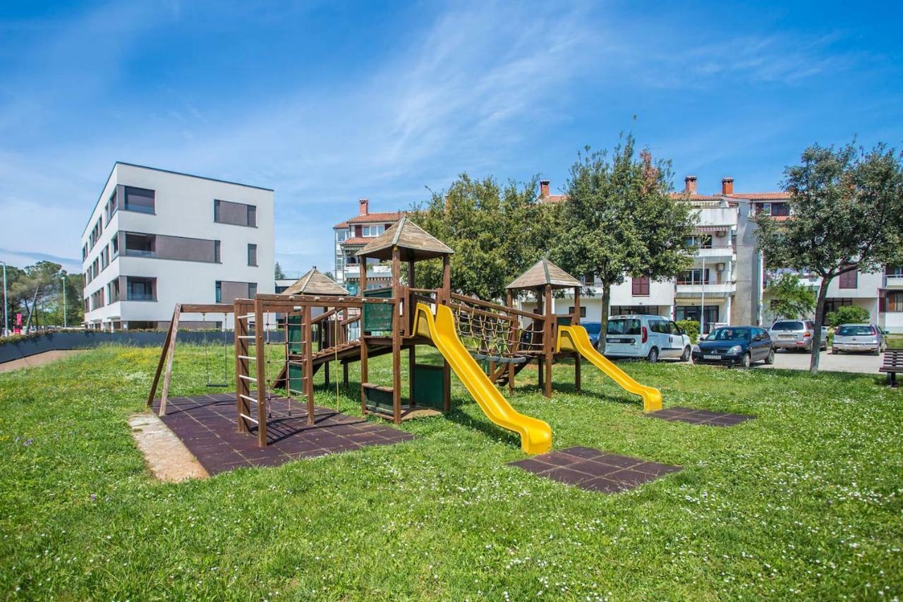 פורץ Caprice Studio Apartment מראה חיצוני תמונה