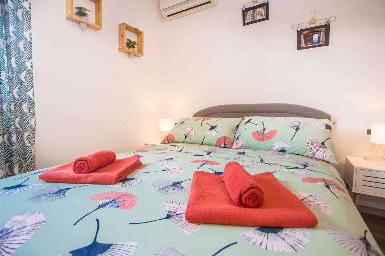 פורץ Caprice Studio Apartment מראה חיצוני תמונה